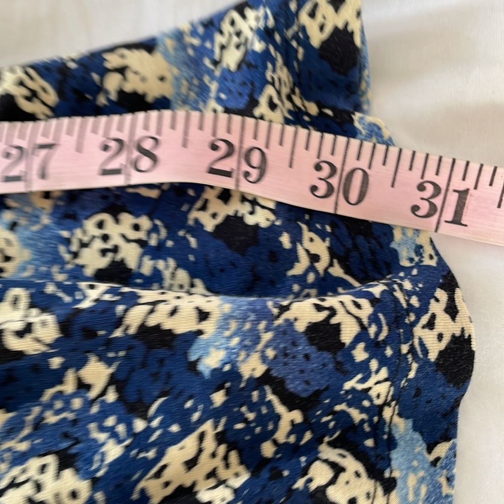 Dress - Picture 8 of 8